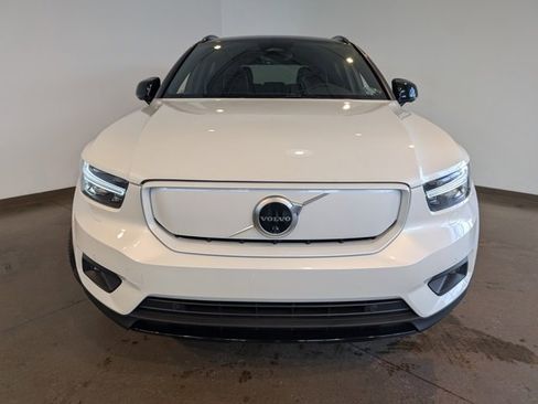 Used 2022 Volvo XC40 P8 Recharge Plus image 2