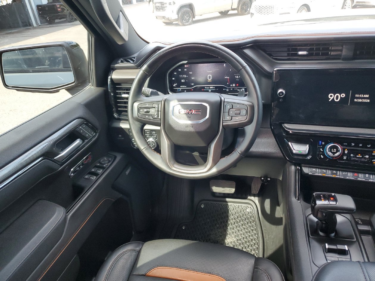 Used 2025 GMC Sierra 1500 AT4 w/ AT4 Premium Package AWD/4WD image 13
