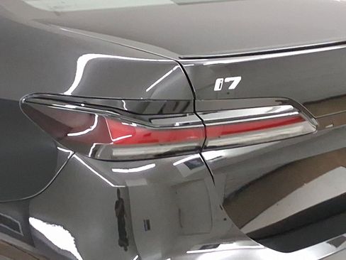 New 2026 BMW i7 eDrive50 w/ M Sport Package image 11