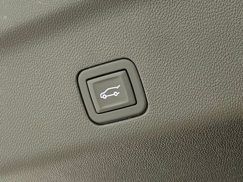 Certified 2024 GMC Yukon XL Denali w/ Advanced Technology Package image 35