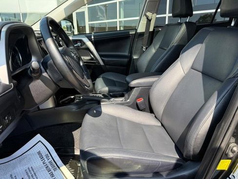 Used 2018 Toyota RAV4 Limited AWD/4WD image 16