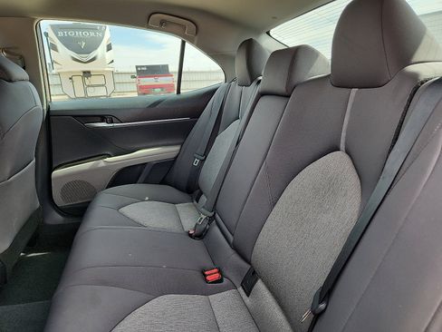 Used 2022 Toyota Camry LE image 9