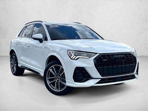 Used 2025 Audi Q3 2.0T Premium w/ Convenience Package image 12