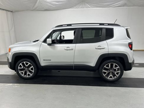 Used 2015 Jeep Renegade Latitude AWD/4WD image 6