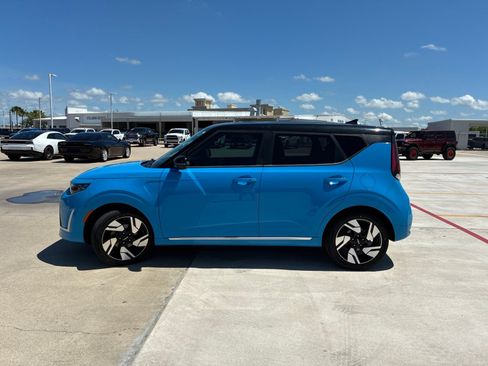Used 2024 Kia Soul GT-Line FWD image 4