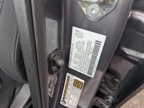 Used 2018 Honda CR-V EX image 12