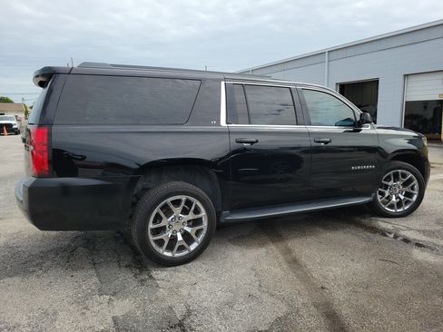 Used 2019 Chevrolet Suburban LT AWD/4WD image 7