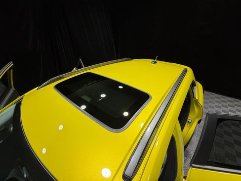 Used 2024 Chevrolet Trax ACTIV w/ Sunroof Package image 33