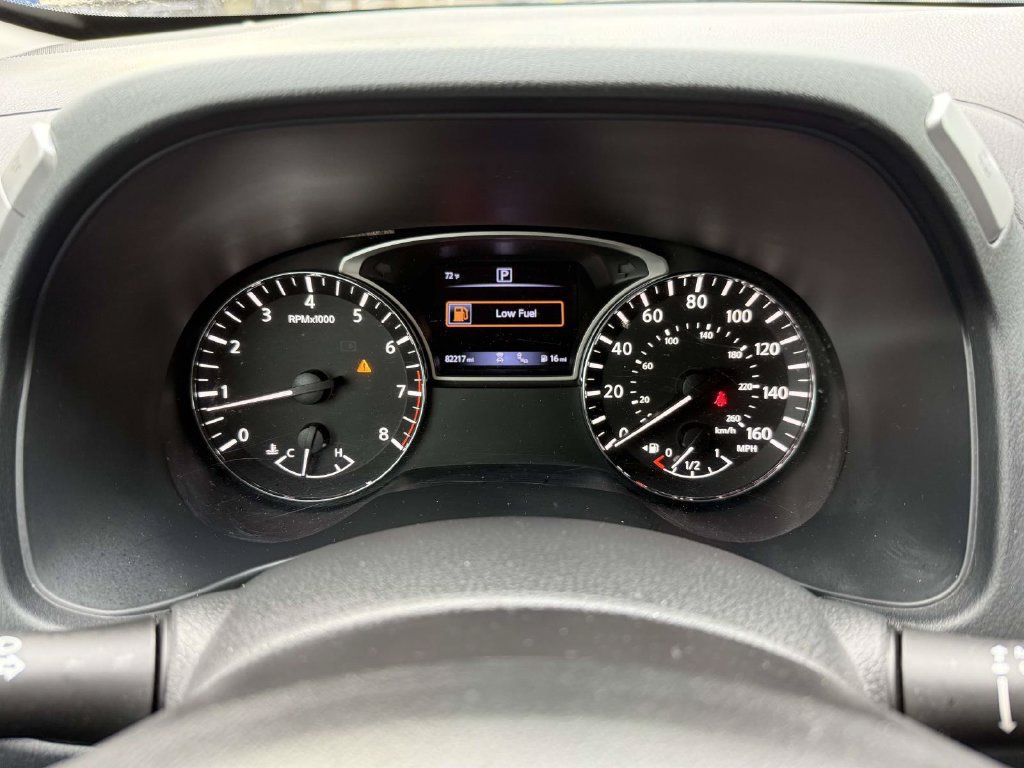 Used 2020 Nissan Pathfinder SL FWD image 25