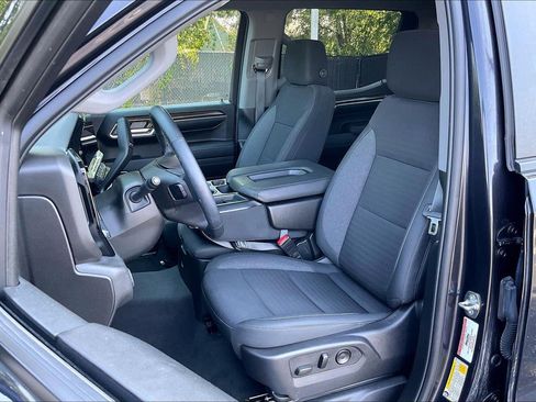Used 2024 Chevrolet Silverado 1500 LT AWD/4WD image 23