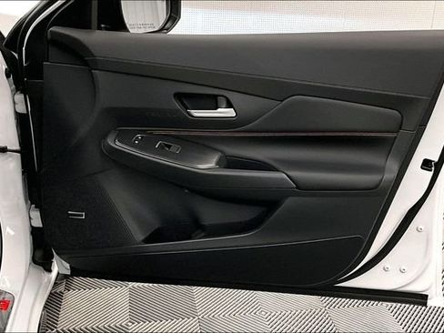 New 2026 Nissan Sentra SR w/ SR Premium Package FWD image 36