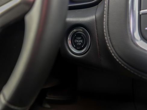 Used 2024 Chevrolet Suburban LT image 28