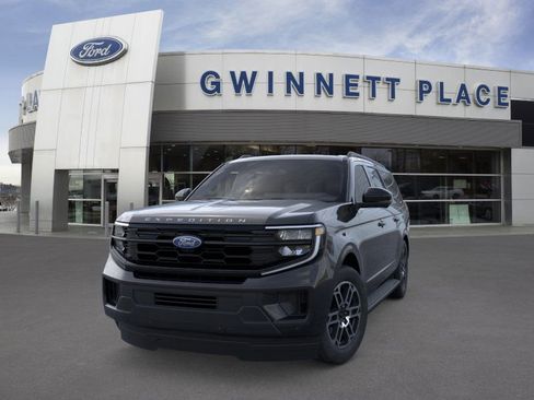 New 2026 Ford Expedition Max Active RWD image 2