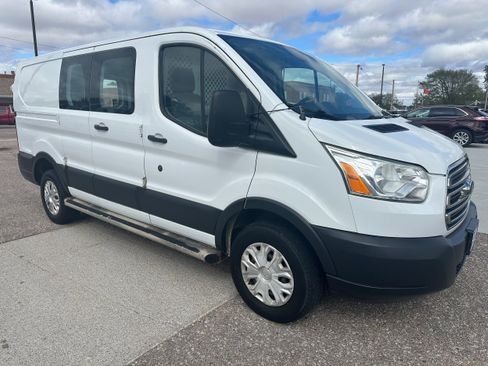 Used 2016 Ford Transit 250 130 Low Roof w/ Exterior Upgrade Package RWD image 8