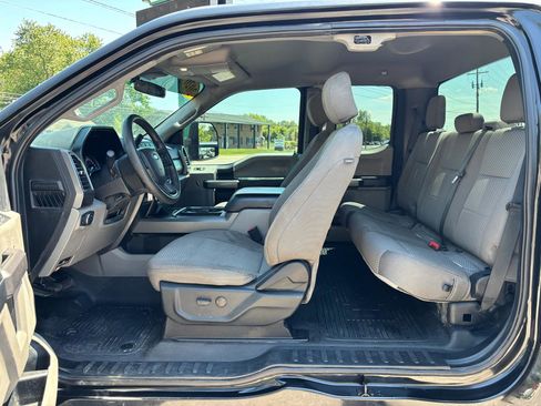 Used 2020 Ford F350 XLT w/ Camper Package AWD/4WD image 13