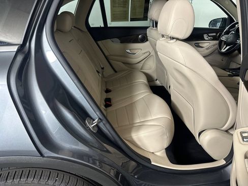 Used 2021 Mercedes-Benz GLC 300 image 17