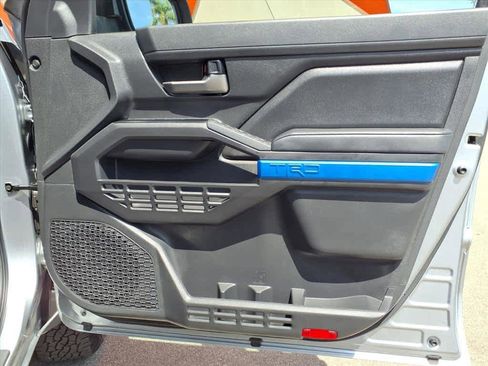 Certified 2025 Toyota Tacoma TRD Off-Road image 24