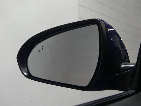 Used 2020 Hyundai Elantra Value Edition FWD image 14