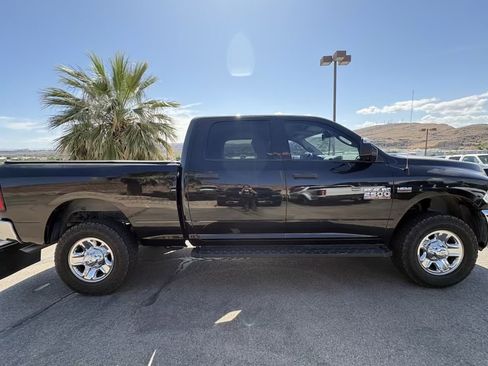 Used 2018 RAM 2500 Tradesman w/ Chrome Appearance Group AWD/4WD image 6
