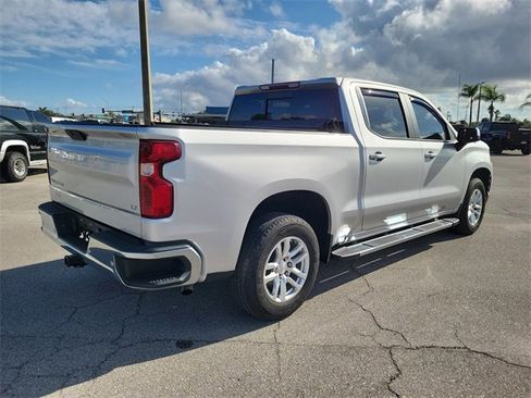 Certified 2022 Chevrolet Silverado 1500 LT w/ Convenience Package II image 4