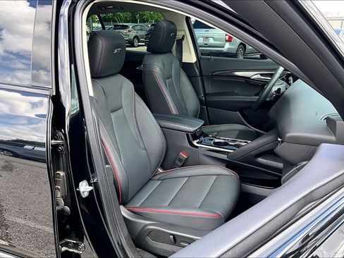 Used 2023 Buick Envision Essence w/ Sport Touring Package AWD/4WD image 9
