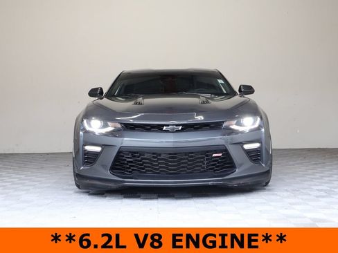 Used 2018 Chevrolet Camaro SS RWD image 4