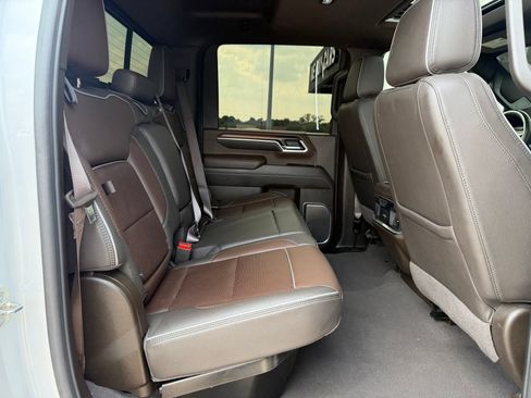 Used 2024 GMC Sierra 3500 Denali w/ Denali Reserve Package AWD/4WD image 22