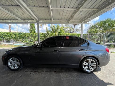 Used 2018 BMW 330i Sedan RWD image 7