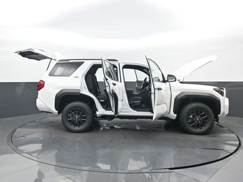New 2026 Toyota 4Runner SR5 RWD image 31