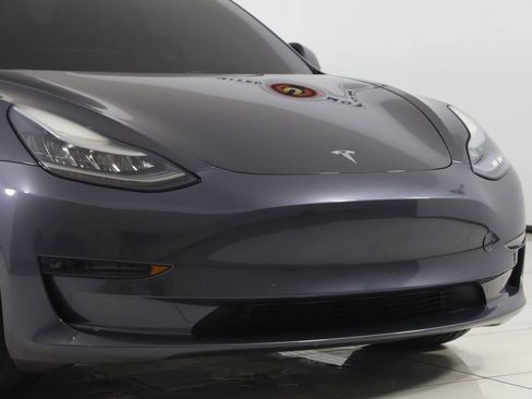 Used 2018 Tesla Model 3 Long Range image 40