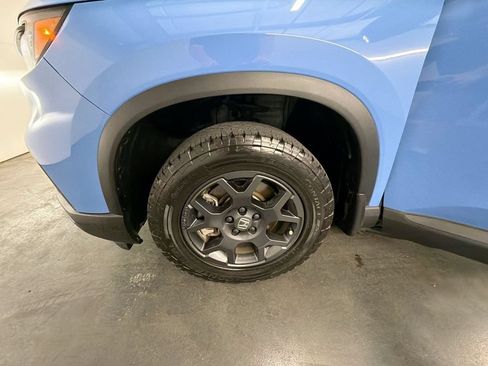 Used 2025 Honda Pilot TrailSport image 32