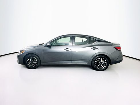 Used 2024 Nissan Sentra SV image 4
