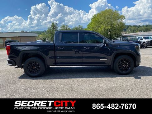 Used 2023 GMC Sierra 1500 Elevation AWD/4WD image 4
