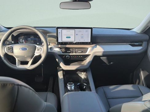 New 2026 Ford Explorer Active w/ Active Comfort Package image 29