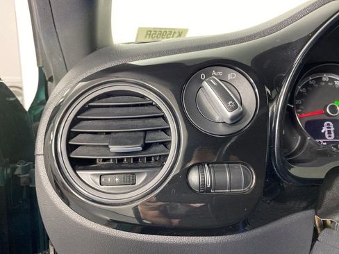 Used 2017 Volkswagen Beetle 1.8T image 12