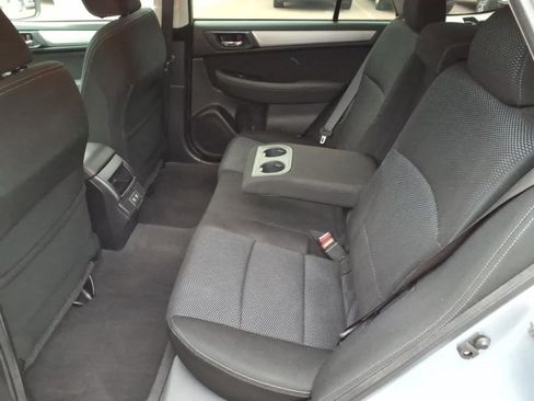 Used 2019 Subaru Outback 2.5i Premium AWD/4WD image 9