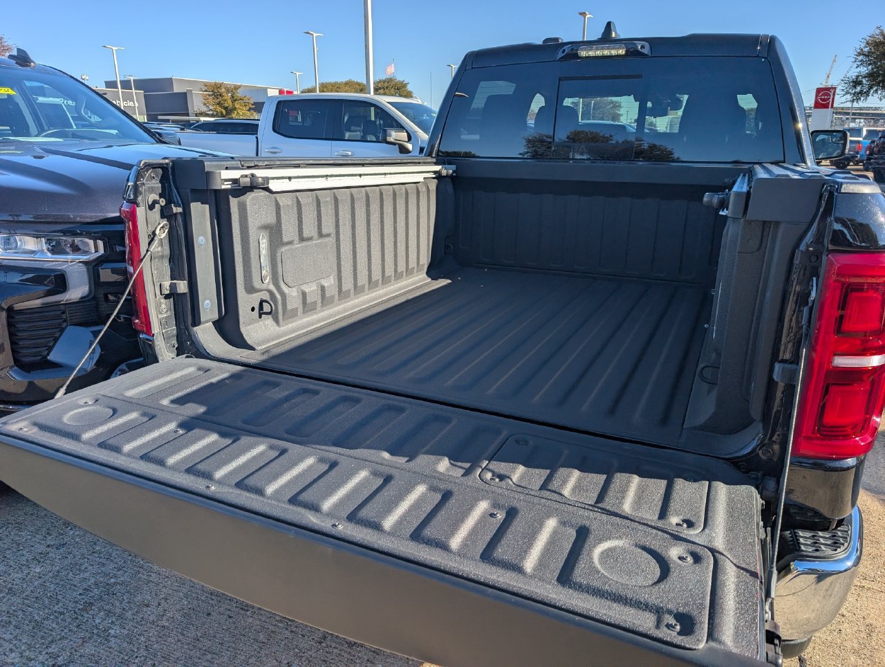 Used 2025 RAM 1500 Limited AWD/4WD image 28