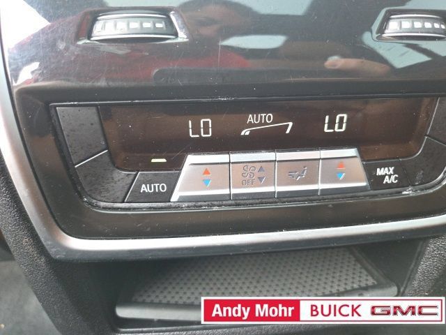 Used 2022 BMW X7 xDrive40i w/ M Sport Package AWD/4WD image 52