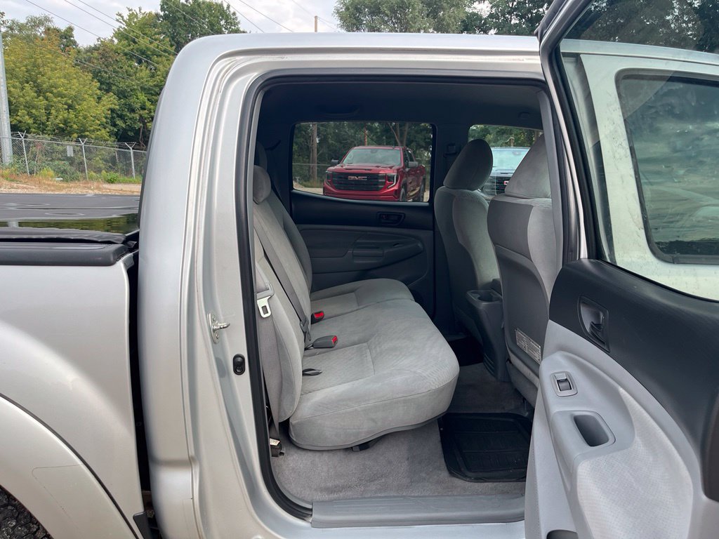 Used 2010 Toyota Tacoma 4x4 Double Cab image 33