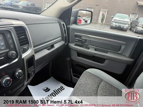 Used 2019 RAM 1500 Classic SLT AWD/4WD image 11