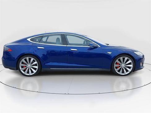 Used 2015 Tesla Model S P90D image 4