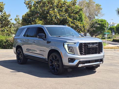 New 2026 GMC Yukon Denali w/ Denali Reserve Package AWD/4WD image 7