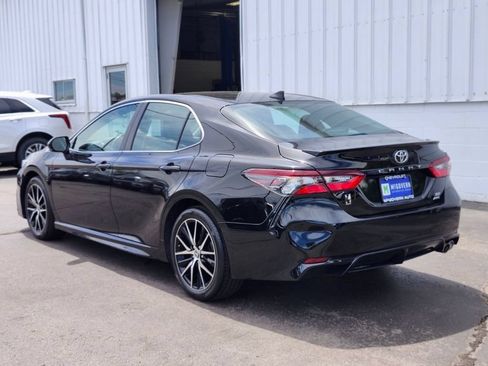 Used 2024 Toyota Camry SE w/ Cold Weather Package AWD/4WD image 3