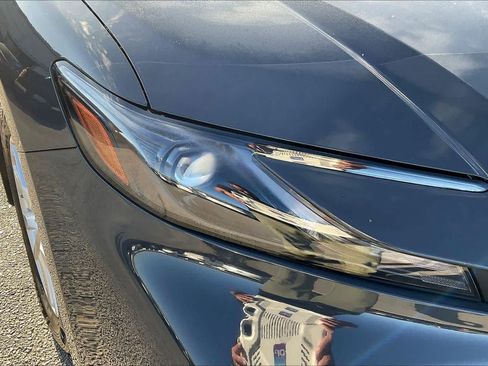 Used 2025 Toyota Camry LE w/ Convenience Package image 27