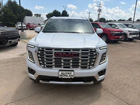 New 2026 GMC Yukon Denali w/ Sun & Power Step Package AWD/4WD image 9