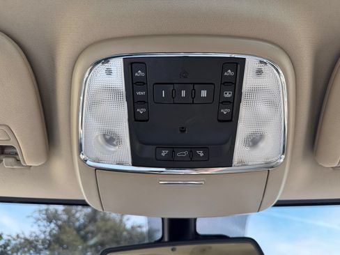 Used 2014 Jeep Grand Cherokee Overland w/ Advanced Technology Group AWD/4WD image 21