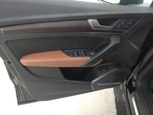 Used 2023 Audi Q5 2.0T Premium Plus w/ Premium Plus Package AWD/4WD image 3