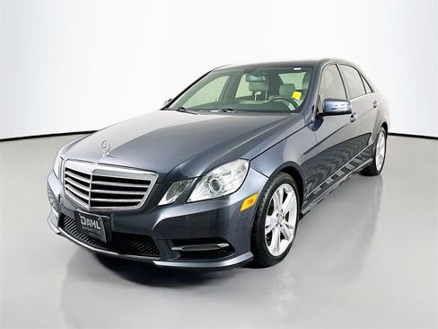 Used 2013 Mercedes-Benz E 350 Sedan image 3