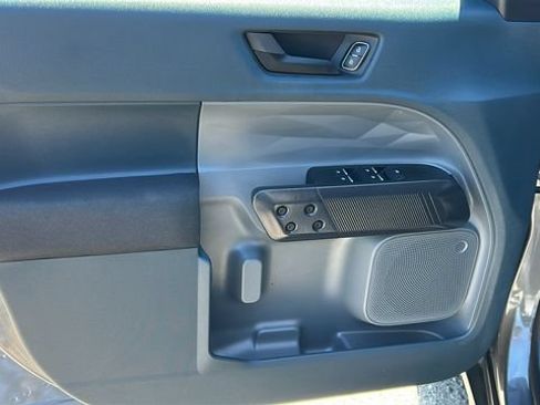 Certified 2025 Ford Maverick XL FWD image 16