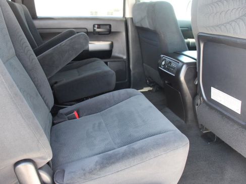 Used 2014 Toyota Sequoia SR5 w/ Sport Appearance Package AWD/4WD image 20